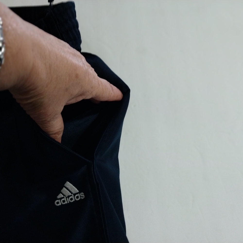 Adidas Men's Vintage Size XL  Navy Blue Athletic Shorts - Picture 12 of 13